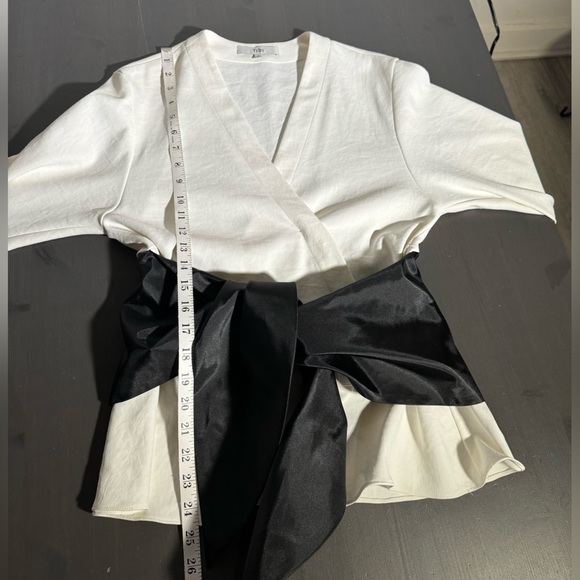 Women’s Tibi Chalky Drape Domlan Tie Top Ivory Black Belted - Picture 6 of 6